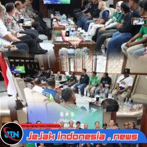 Kapolda Jatim Satukan Aremania – Bonek, Sepakat Tak Ada Rivalitas di Luar Lapangan
