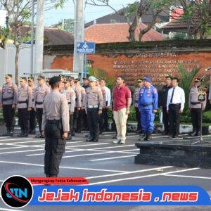 Kapolres Karangasem Pimpin Apel Pengecekan Sarpras Guna Kesiapan Hadapi Dinamika Kamtibmas