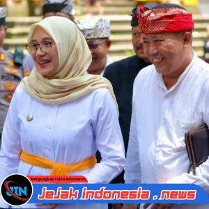 Hadiri Pagerwesi Umat Hindu di Pura Giri Salaka, Bupati Ipuk Ajak Perkuat Harmoni dan Persaudaraan