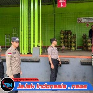 *Polres Lumajang Intensifkan Pengecekan LPG 3 Kg, Pastikan Distribusi Tepat Sasaran*