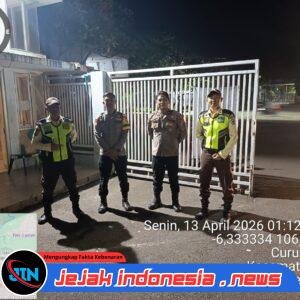 *Anggota Polsek Maja Polres Lebak Laksanakan Patroli Malam Hari Antisipasi Gangguan Kamtibmas*