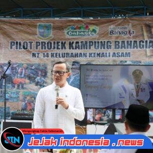 *Wamendagri Bima Tinjau Kampung Bahagia di Jambi, Tekankan Peran RT sebagai Ujung Tombak Program Pemerintah*