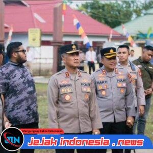 Sentuhan di Pulau Terluar: Kapolda Bengkulu Irjen Pol. Mardiyono Beri Semangat Personel Polsek Enggano