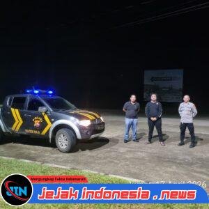 *Anggota Polsek Maja Polres Lebak Laksanakan Patroli Malam Hari Antisipasi Gangguan Kamtibmas*