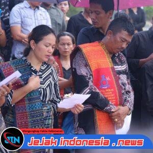 Upacara Pelepasan dan Pemakaman Jenazah Bripda Natanael Simanungkalit Berlangsung Khidmat