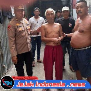 *Respon Cepat Aduan Warga, Lansia Terjatuh di Krendang Tambora Langsung Diantar Pulang Oleh Personel Polsek Tambora*