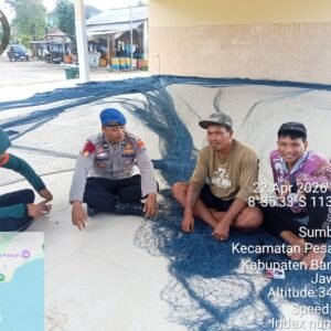 Satpolairud Polresta Banyuwangi Giat Patroli di TPI Pancer, Desa Sumberagung
