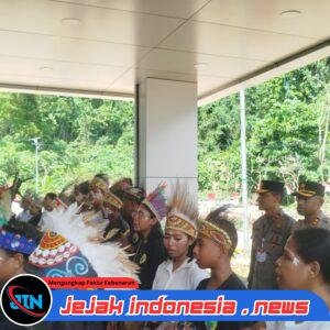 Kawal Kunjungan Wapres Gibran di Raja Ampat, Kapolda Papua Barat Daya dan Kapolres Raja Ampat Pastikan Keamanan Kondusif