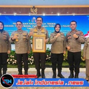 Kapolda Sulsel Terima Penghargaan IKPA T.A 2025 Peringkat I dari Kapolri, Wujud Komitmen Pengelolaan Anggaran Profesional dan Akuntabel