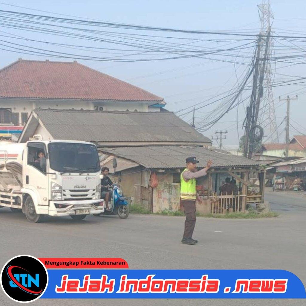 Beri Kenyamanan Di Jalan Raya, Bhabinkamtibmas Polsek Bojonegara Gelar Strong Point