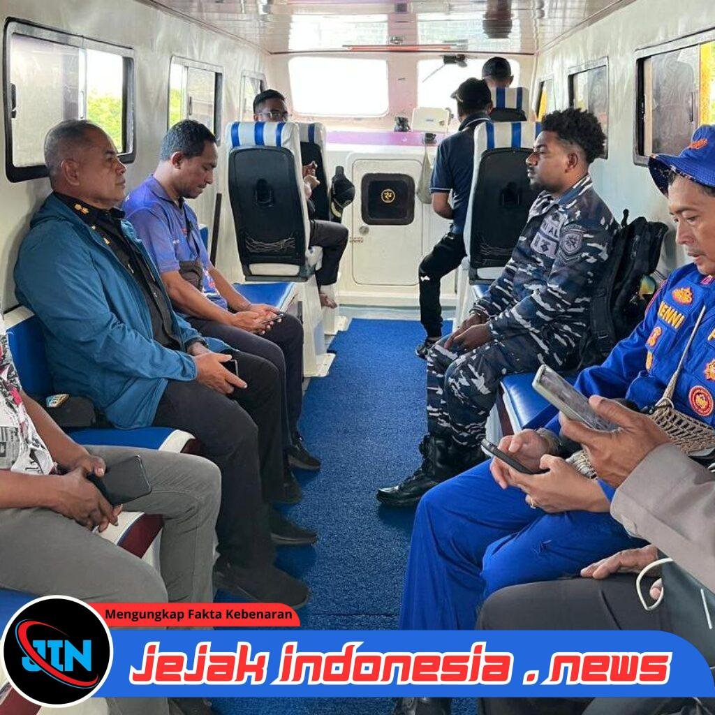 Gerak Cepat Satpolairud Polres Raja Ampat Tinjau Kandasnya KM Alam Indah Samudra 11 di Perairan Pulau Mof