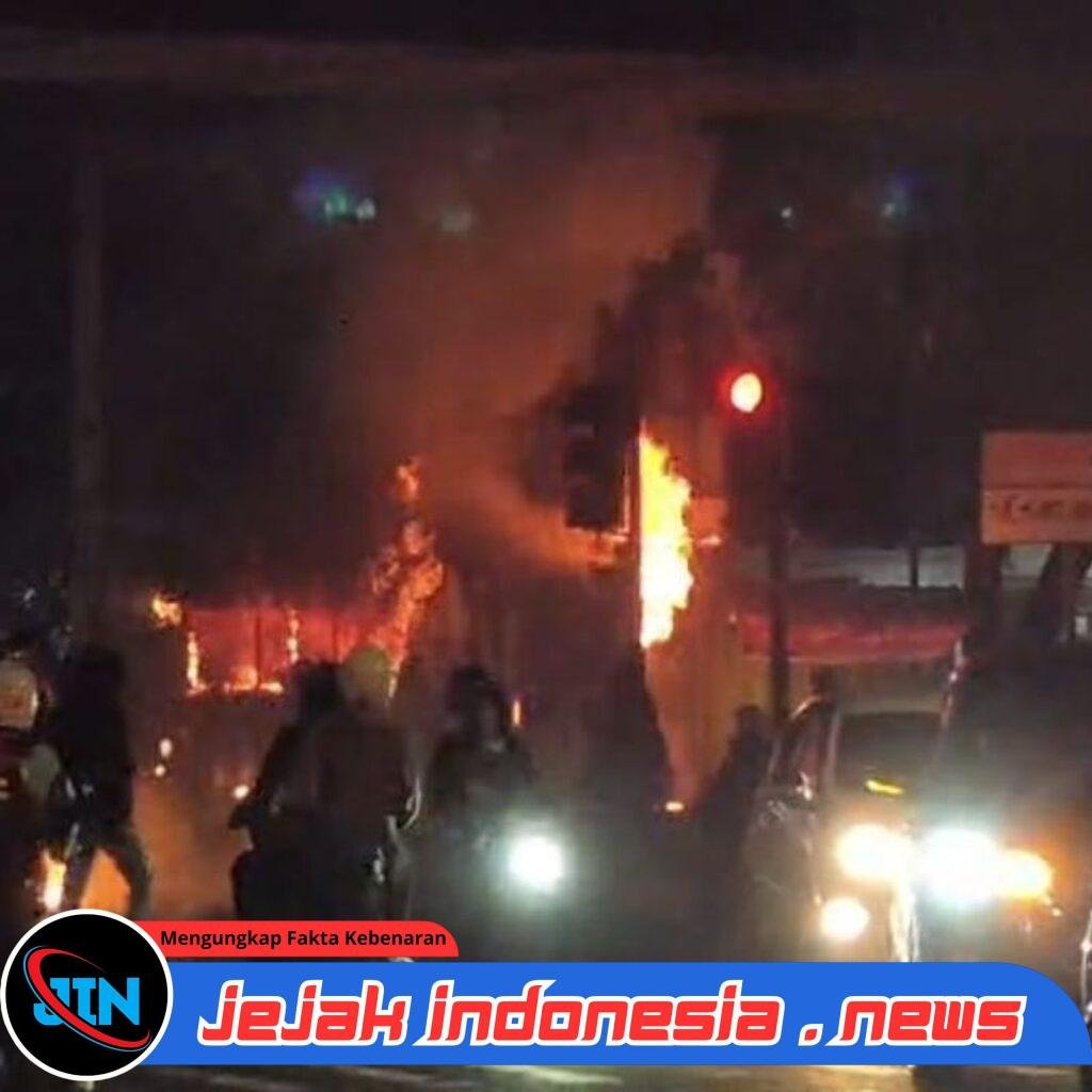 Polda Jabar Ungkap Pelaku Pembakaran Pos Polisi Cikapayang.