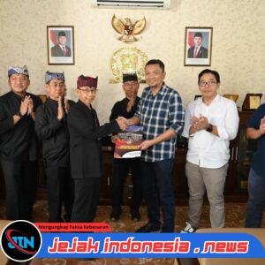 Serahkan Draf Raperda ke DPRD, Pemkab Banyuwangi Uji Coba Aturan Operasional Toko Swalayan