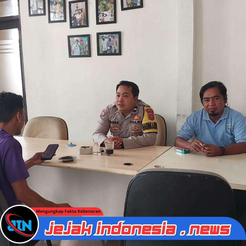 Ngariung di Kantor Desa Patramanggala, Bhabinkamtibmas Polsek Mauk Bahas Ketahanan Pangan