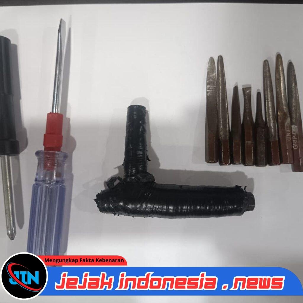 *Ditreskrimum Polda Banten Ringkus Dua Pelaku Pencurian Motor di Jawilan*