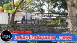 Diduga Kebal Hukum, Warung Angkringan Berdiri di Atas Plengsengan Pengairan Banyuwangi, Satpol PP Dipertanyakan