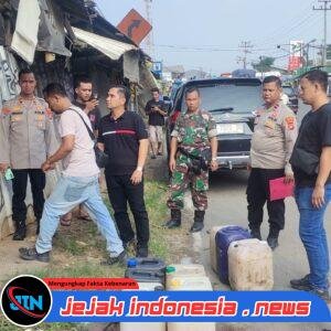 Personel Polsek Cikande Polres Serang Menggelar Operasi Penyakit Masyarakat (Pekat) Di Wilayah Hukum Kecamatan Kibin