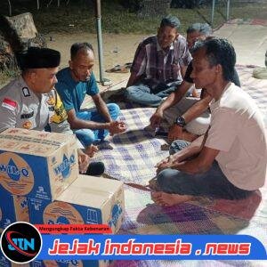 *Sentuhan Humanis Polsek Peureulak Barat Hadir di Tengah Warga Yang Sedang Berduka*