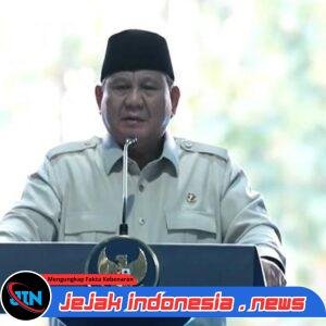 Panen Jagung di Tuban, Presiden Prabowo Ibaratkan Kapolri ‘Kapten Kesebelasan’ yang Layak Diperpanjang