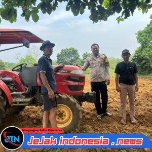 Polsek Panongan Kawal Program Ketahanan Pangan, Pantau Pengembangan Jagung Hibrida di Serdang Kulon