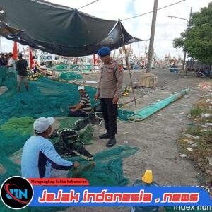 Satpolairud Polresta Banyuwangi Giat Patroli Di Dermaga Pelabuhan Muncar