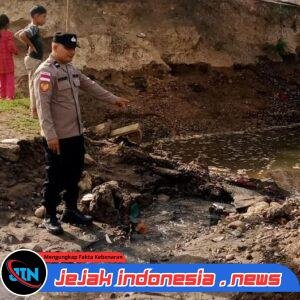 Polisi Sigap Pantau Abrasi Pasang Purnama di Muara Batu, Warga Diimbau Tetap Waspada