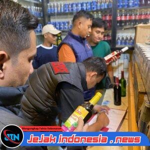 Razia Pekat Polsek Cikande: Tanggapi Keluhan Masyarakat, Puluhan Minuman Beralkohol Diamankan