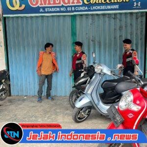 Patroli di Kawasan Pertokoan dan Pasar, Sat Samapta Polres Lhokseumawe Ciptakan Rasa Aman bagi Pedagang dan Pembeli