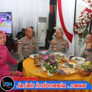 *22 Tahun Mengabdi di Perbatasan Ujung Utara Kepulauan Riau, Kasipropam Anambas Beserta Istri Dapat Hadiah Umroh dari Kapolda Kepri*