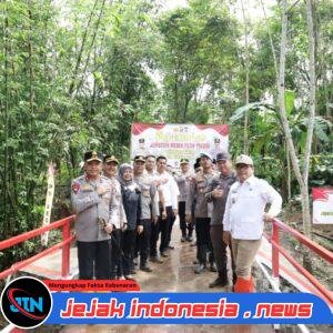 *Kapolda Banten Tanam 1.000 Pohon dan Resmikan Jembatan Merah Putih Presisi di Lebak*