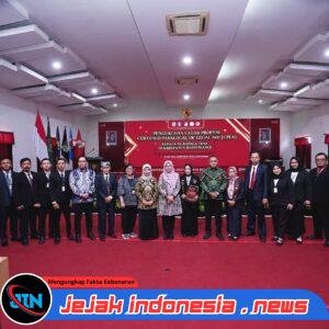 46 Kepala Desa Banyuwangi Dikukuhkan Sebagai Paralegal, Bupati Ipuk Minta Kades Hadirkan Restorative Justice