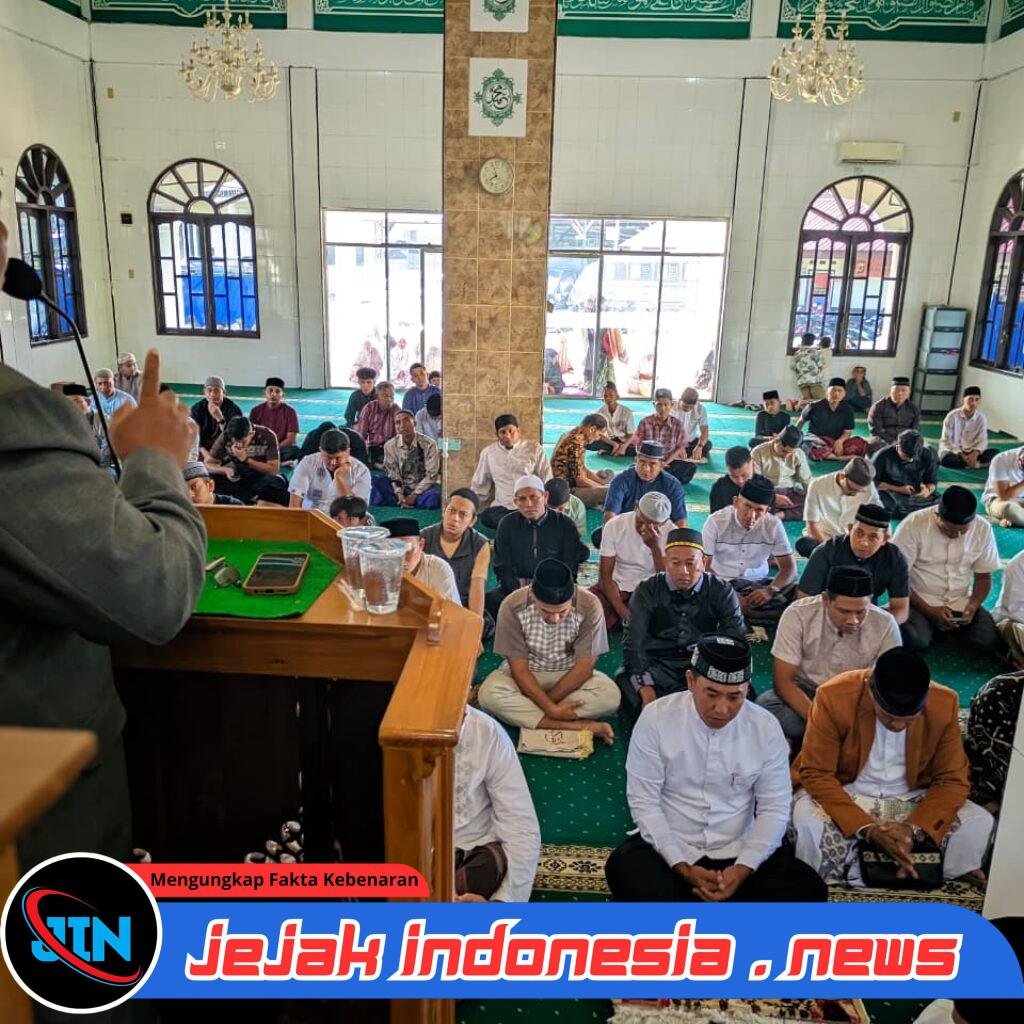 Kapolres Lhokseumawe Sholat Idul Adha Bersama Warga di Masjid Babuttaqwa