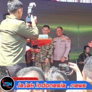 Kapolres Simalungun Beri Kejutan Kue Ultah Aesthetic di HUT Korem 022/Pantai Timur ke-64: Wujud Nyata Sinergitas TNI-Polri yang Solid dan Harmonis