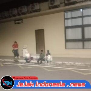 Sudah Diabsen Humas Polda Jatim, Belasan Wartawan Menunggu Hingga Malam Tanpa Kepastian, Keluarga di Rumah Turut Menanti