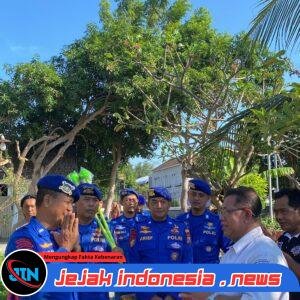 Satpolairud Polresta Banyuwangi Gelar Bakti Religi di Pura dan Masjid Sambut Hari Bhayangkara ke-80