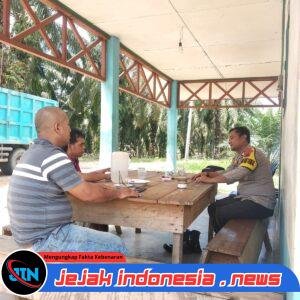 Bhabinkamtibmas Polsek Sosa Sambang Dan Tatap Muka Dengan Masyarakat Desa Aliaga