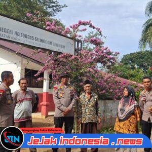 Dalam Rangka HUT Bhayangkara Ke – 80 Sat Brimob Polda Sumut Gercep Bangun Sanitasi Air Bersih Bagi Pelajar SD Di Kec. Angkola Timur.