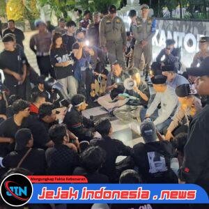 Aliansi Banyuwangi Menggugat Kepung DPRD dan Pemkab, Desak Realisasi 7 Tuntutan Rakyat