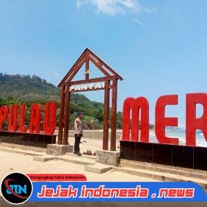 Satpolairud Polresta Banyuwangi Intensifkan Patroli dan Imbauan Keselamatan di Wisata Pulau Merah