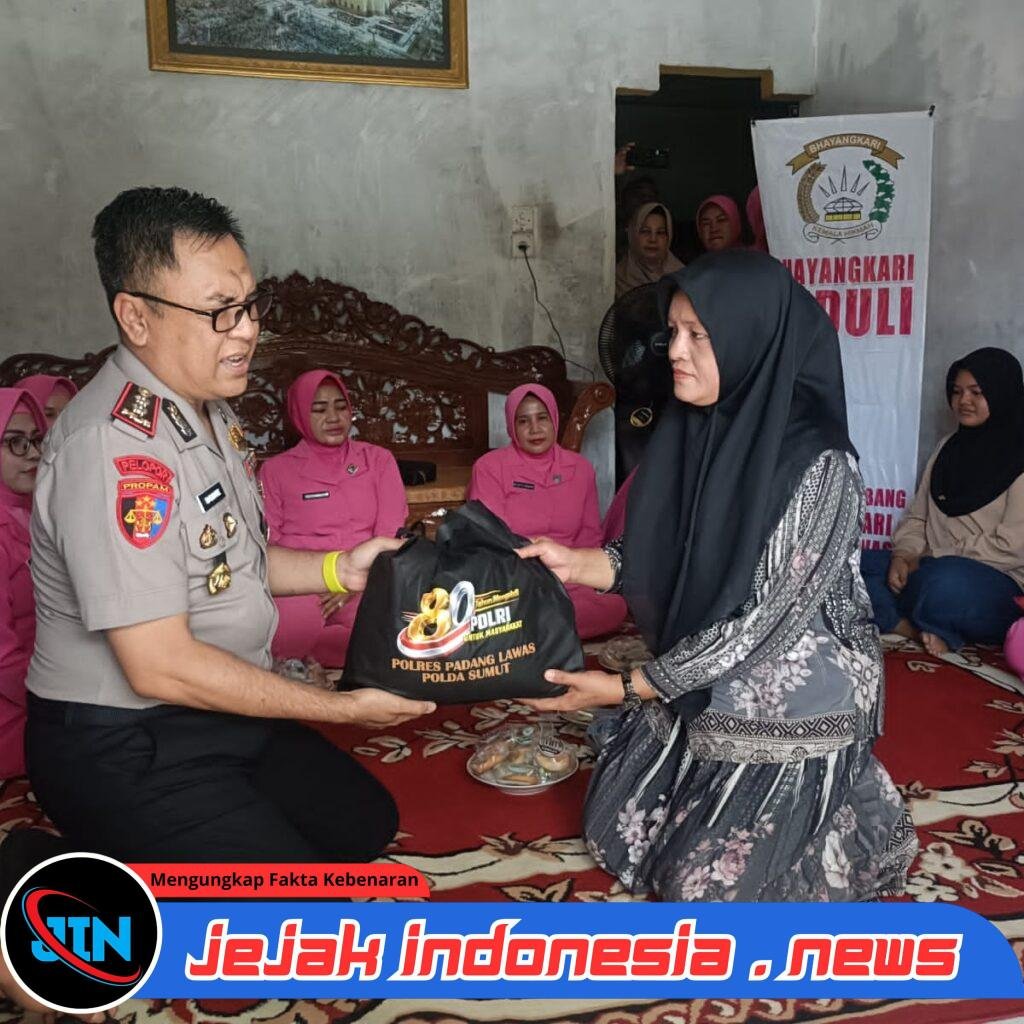 Kapolres dan Ketua Bhayangkari Bersama Personil Polres Palas Anjangsana ke Rumah Purnawirawan Polri
