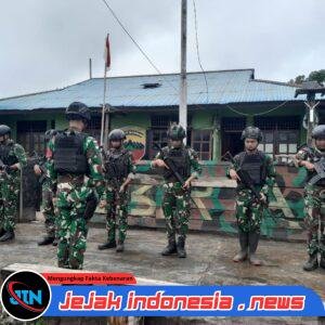 Satgas Yonif 123/Rajawali Perkuat Kemanunggalan TNI-Rakyat, Anjangsana ke Rumah Tokoh Masyarakat Kampung Wonggi