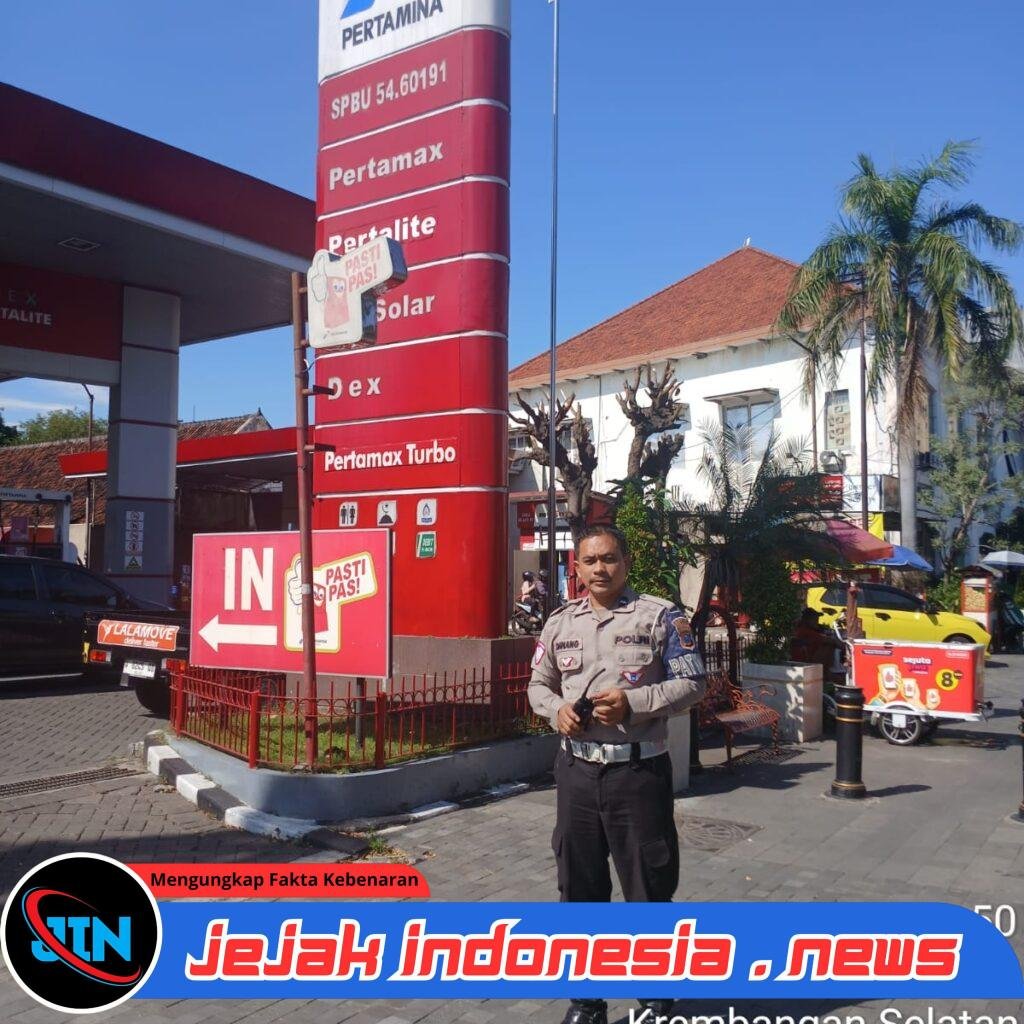 Antisipasi Antrean Pembeli Bio Solar di SPBU, Satlantas Polrestabes Surabaya Patroli Rutin Tiap 1 Jam