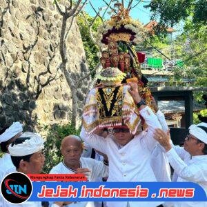 Wakapolda Bali Hadiri Upacara Pemelasti dan Mapekelem di Segara Labuan Sait, Wujud Dukungan Polri terhadap Pelestarian Adat dan Budaya Bali