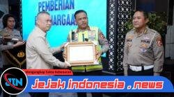 Sukses atas Kelancaran Angkutan Lebaran 2026, Korlantas Polri Raih Penghargaan dari Menhub