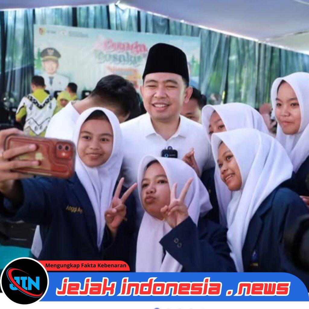 Gus Fawaid Motivasi Pelajar Sumberjambe Kejar Pendidikan Tinggi dan Tunda Pernikahan Dini