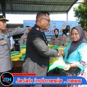 Hari Bhayangkara ke-80, Polda Sumut Salurkan Bantuan Beras untuk Penggali Kubur, Bilal Mayit hingga Tukang Becak
