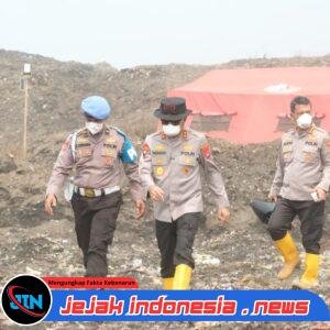 *Kapolda Banten Pastikan Penanganan Kebakaran TPA Jatiwaringin Berjalan Optimal*