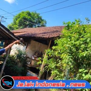 Enam Kali Dilaporkan Sejak Setahun Lalu, Kabel PLN Menjuntai di Rumah Warga Bulusan Tak Kunjung Ditangani, Sahuri: “Petugas Hanya Datang Memfoto”