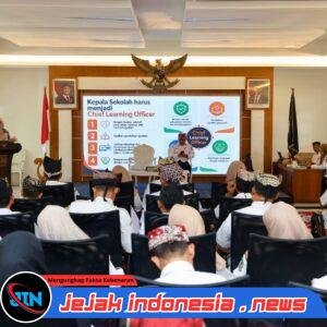 Rotasi 42 Kepala SMP, Bupati Ipuk Minta Sekolah Aktif Cegah Anak Putus Sekolah