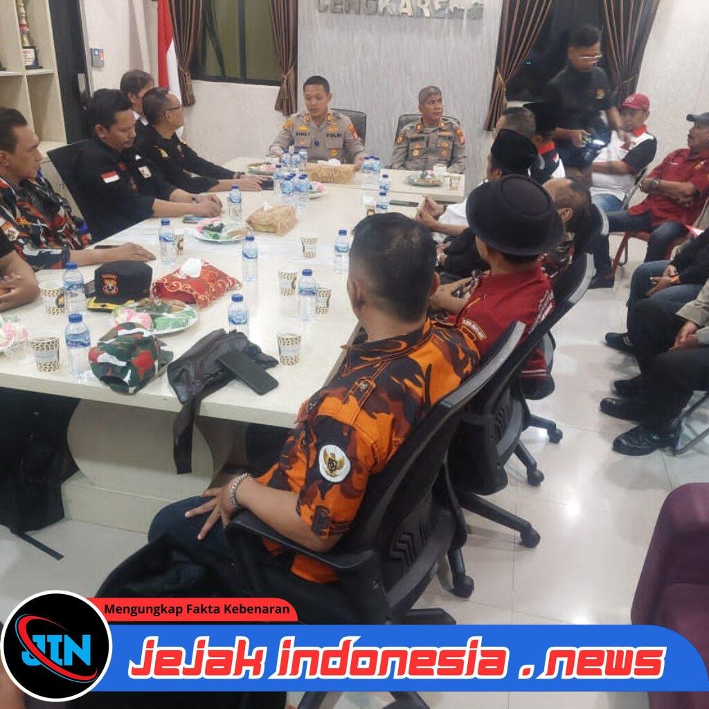 Bangun Kebersamaan dan Jaga Kondusifitas, Kapolsek Cengkareng Perkuat Kolaborasi dengan Ormas se-Kecamatan Cengkareng*